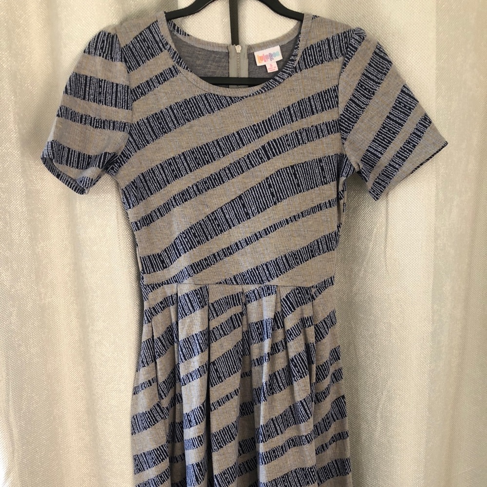Size Small Amelia